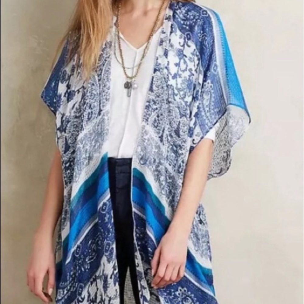 Subtle Luxury Bohemian Blue Floral Kimono One Size